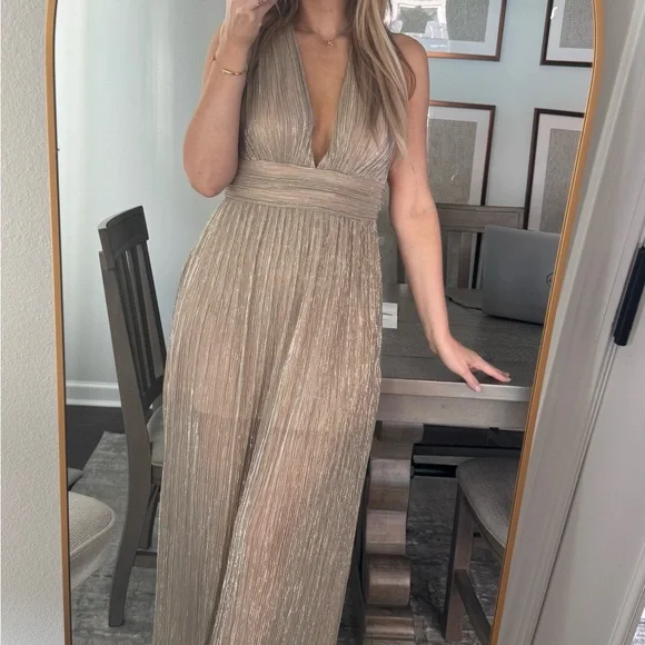 Solemio Metallic Gold Plunge V-Neck Prom Dress - Picture 2 of 7